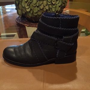 🦋 Juicy Courture Black & Blue ankle boots